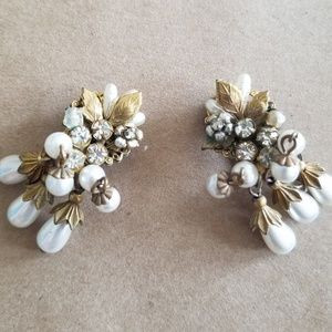 Vintage Robért Pearl & Rhinestone Clip On Earrings